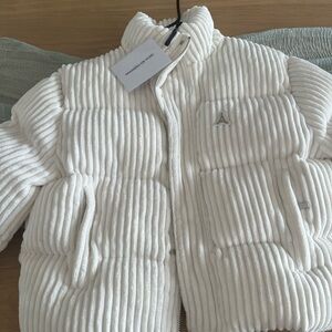 White Puffer Jacket - Plush Ribbed Design unisex brand new never worn